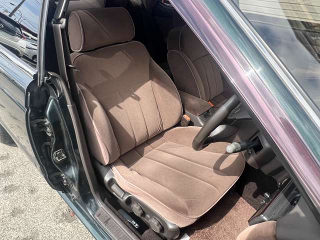 ローレル 1992/H04