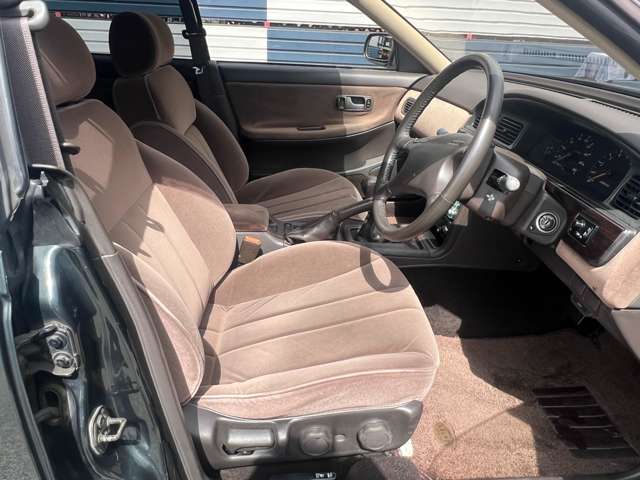 ローレル 1992/H04