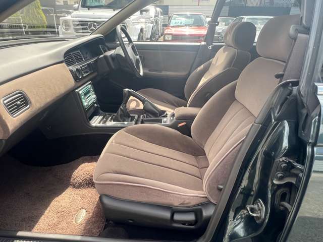 ローレル 1992/H04