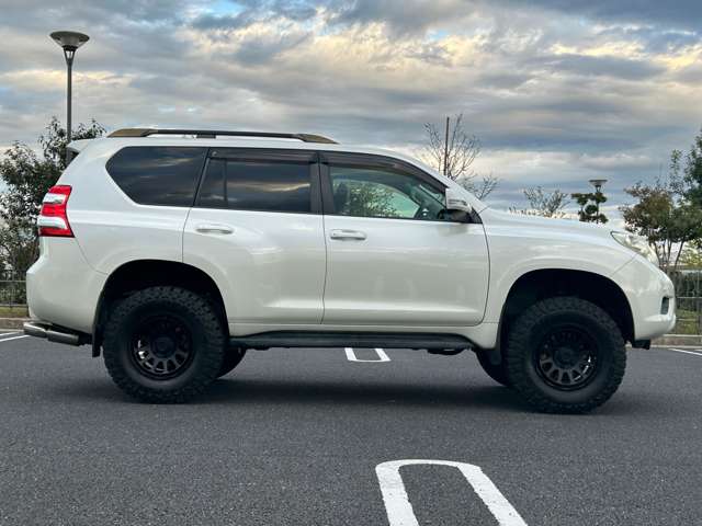 ランドクルーザープラド 2012/H24