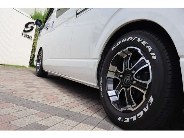 ハイエースコミューター 2015/H27