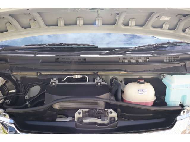 ハイエースコミューター 2015/H27