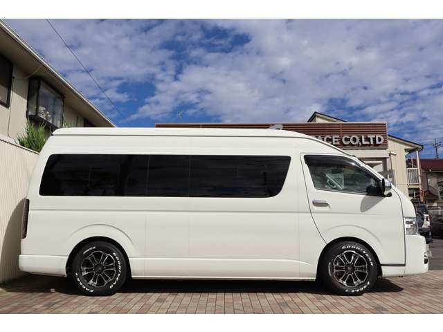 ハイエースコミューター 2015/H27