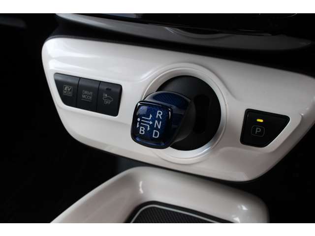 プリウス 2016/H28