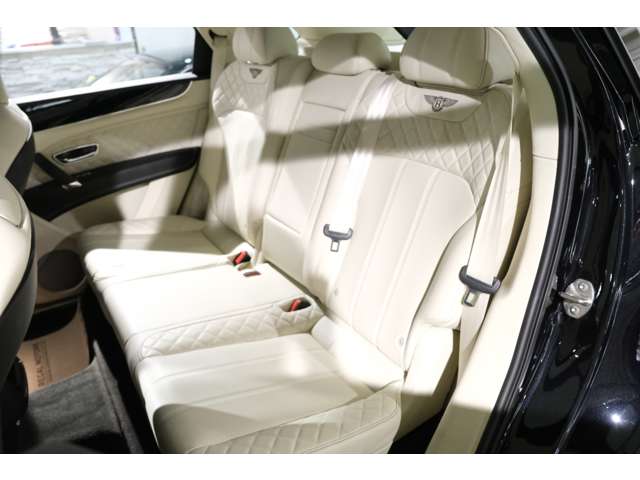 ベンテイガ 2017/H29