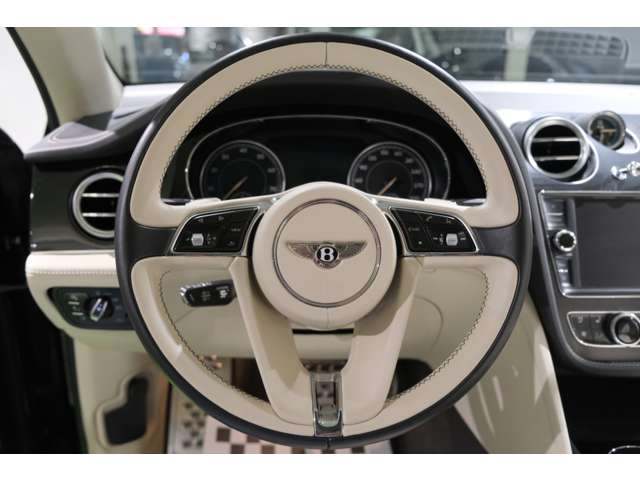 ベンテイガ 2017/H29