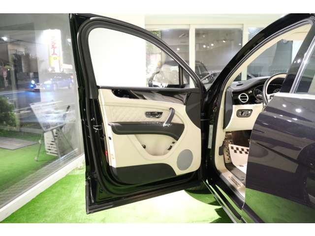 ベンテイガ 2017/H29