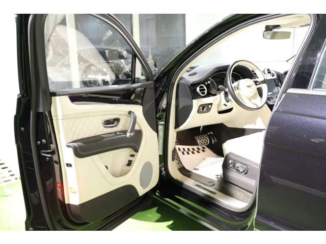 ベンテイガ 2017/H29