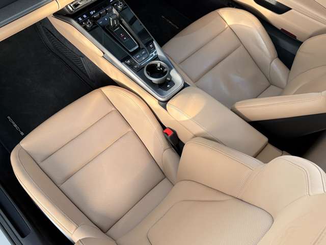 911カブリオレ 2021/R03