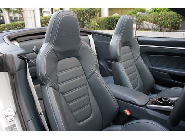 911カブリオレ 2022/R04