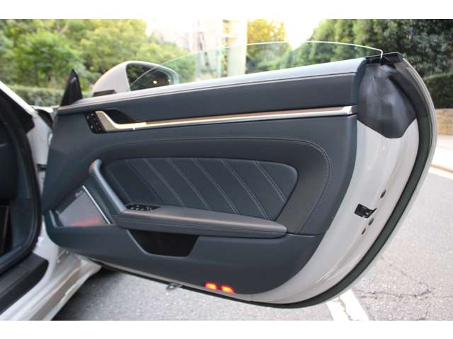 911カブリオレ 2022/R04