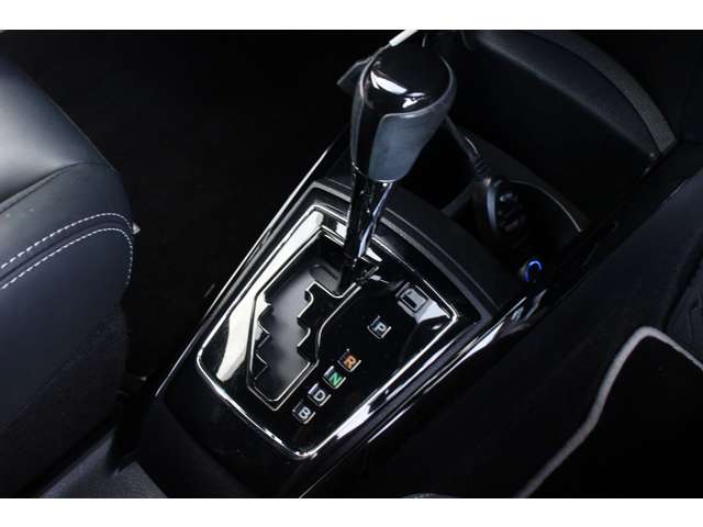 カローラフィールダー 2018/H30