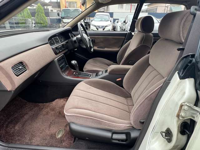 ローレル 1992/H04