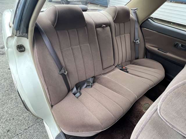 ローレル 1992/H04