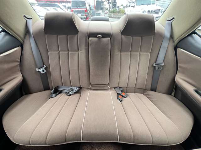 ローレル 1992/H04