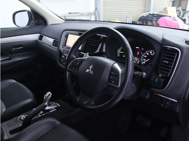 アウトランダーPHEV 2014/H26