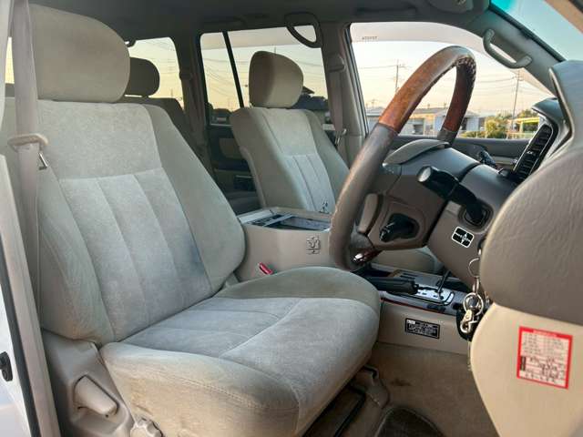 ランドクルーザー100 2006/H18