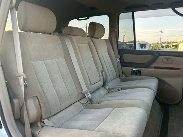 ランドクルーザー100 2006/H18