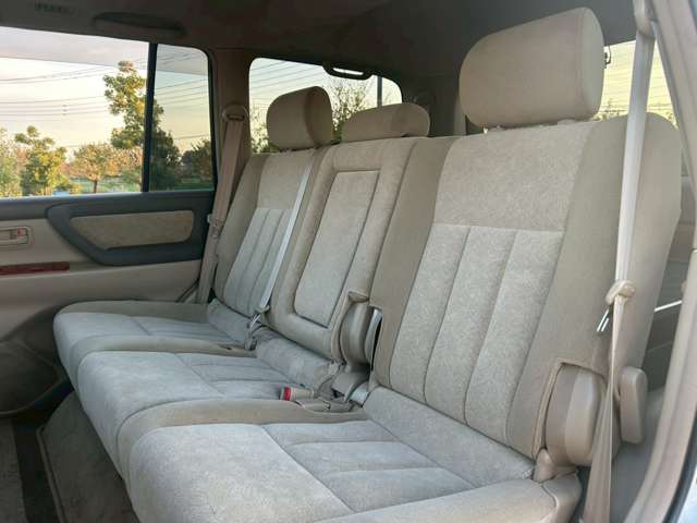 ランドクルーザー100 2006/H18