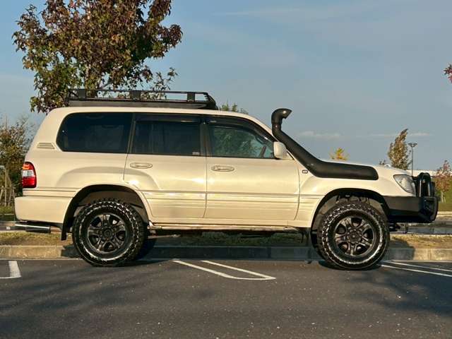 ランドクルーザー100 2006/H18