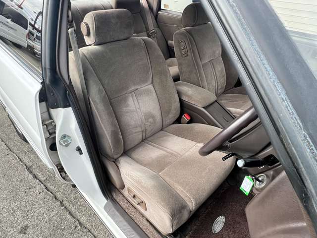 クラウン 1990/H02