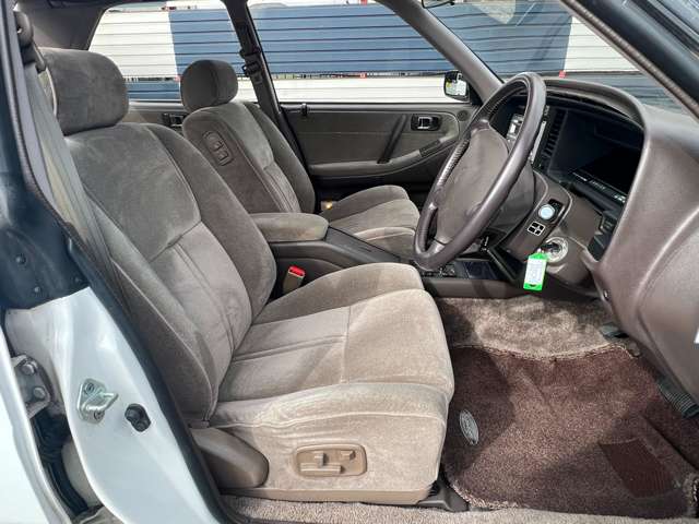 クラウン 1990/H02