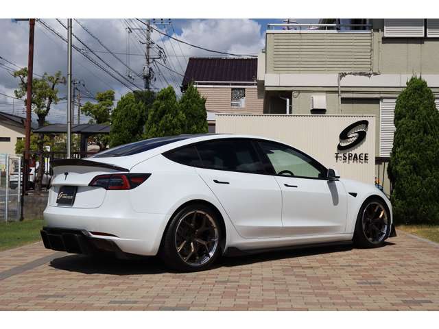 モデル3 2021/R03