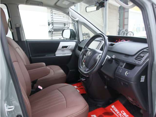 ヴォクシー 2010/H22