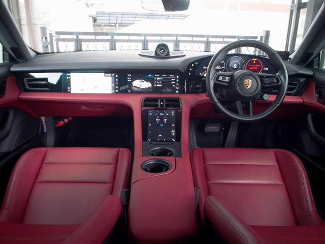 タイカン 2021/R03