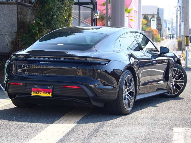 タイカン 2021/R03