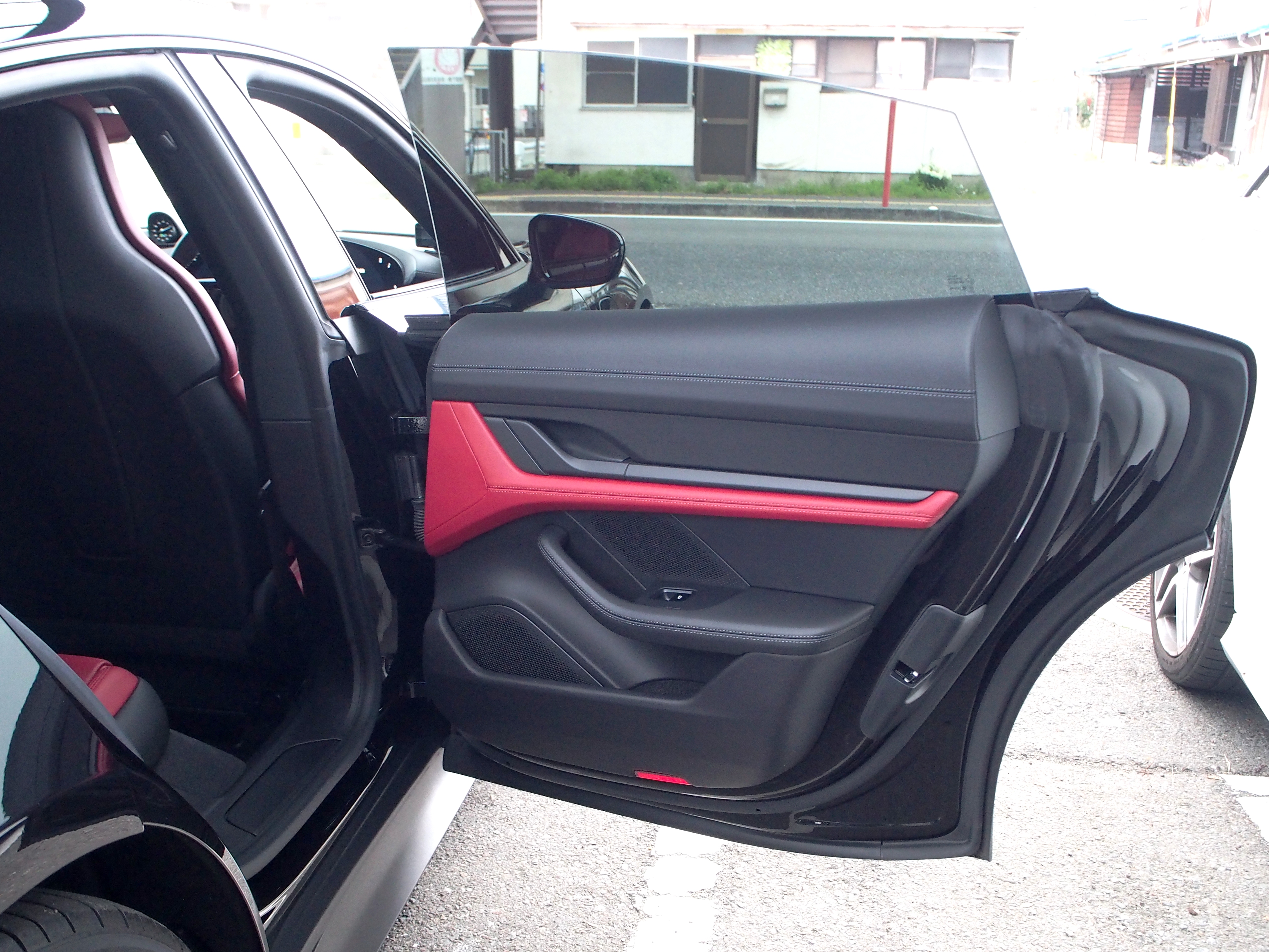 タイカン 2021/R03