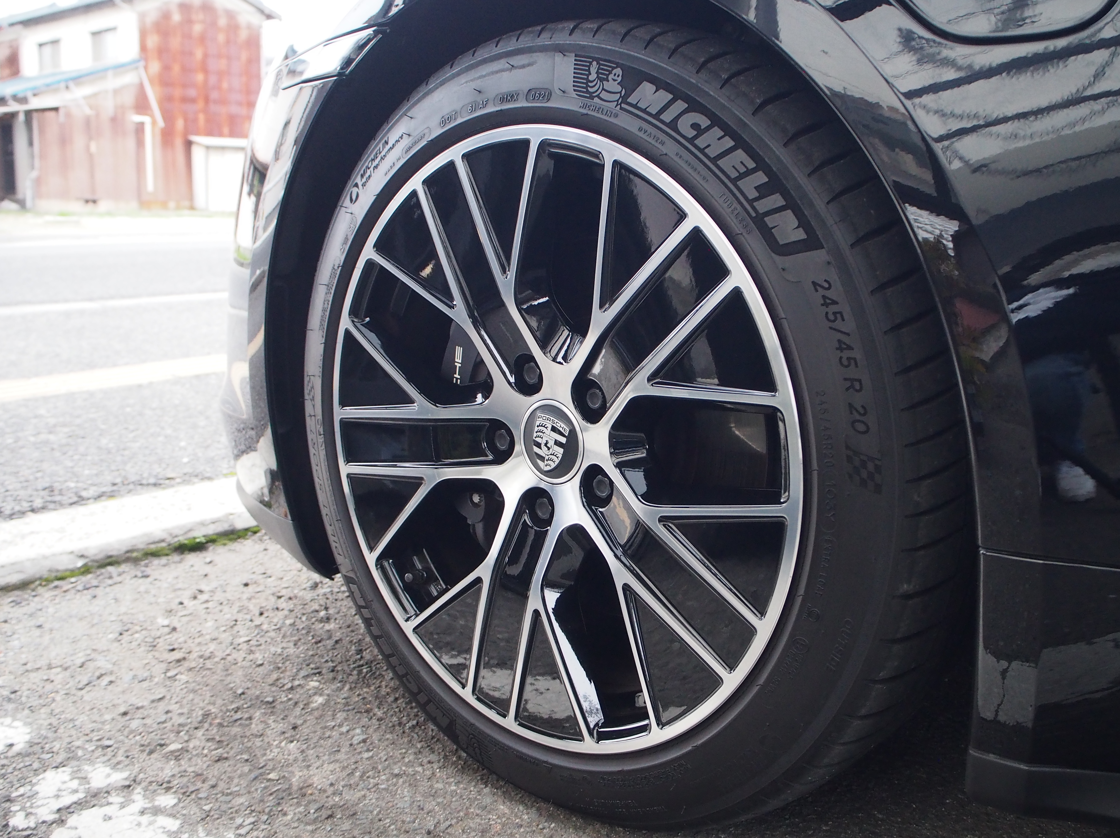 タイカン 2021/R03