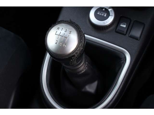 エクストレイル 2011/H23