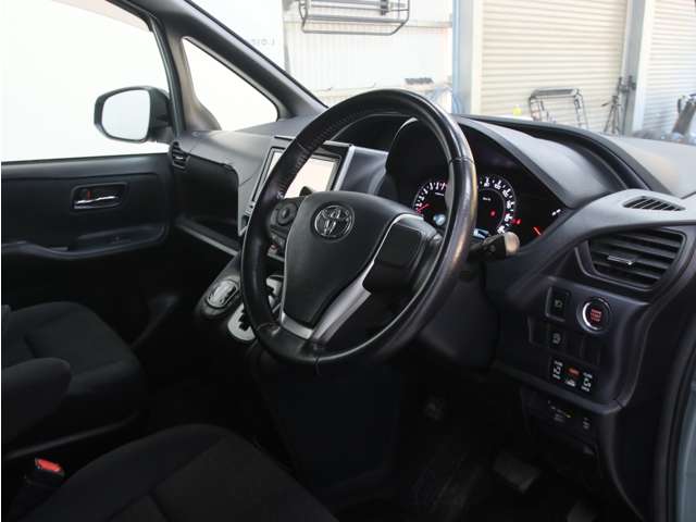 ヴォクシー 2015/H27