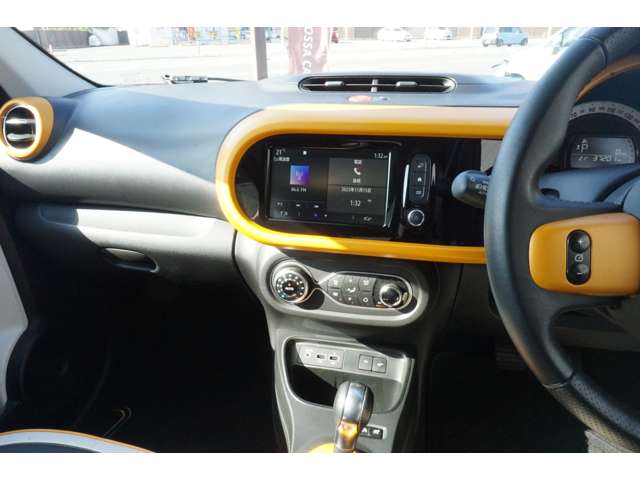 トゥインゴ 2022/R04