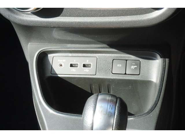 トゥインゴ 2022/R04