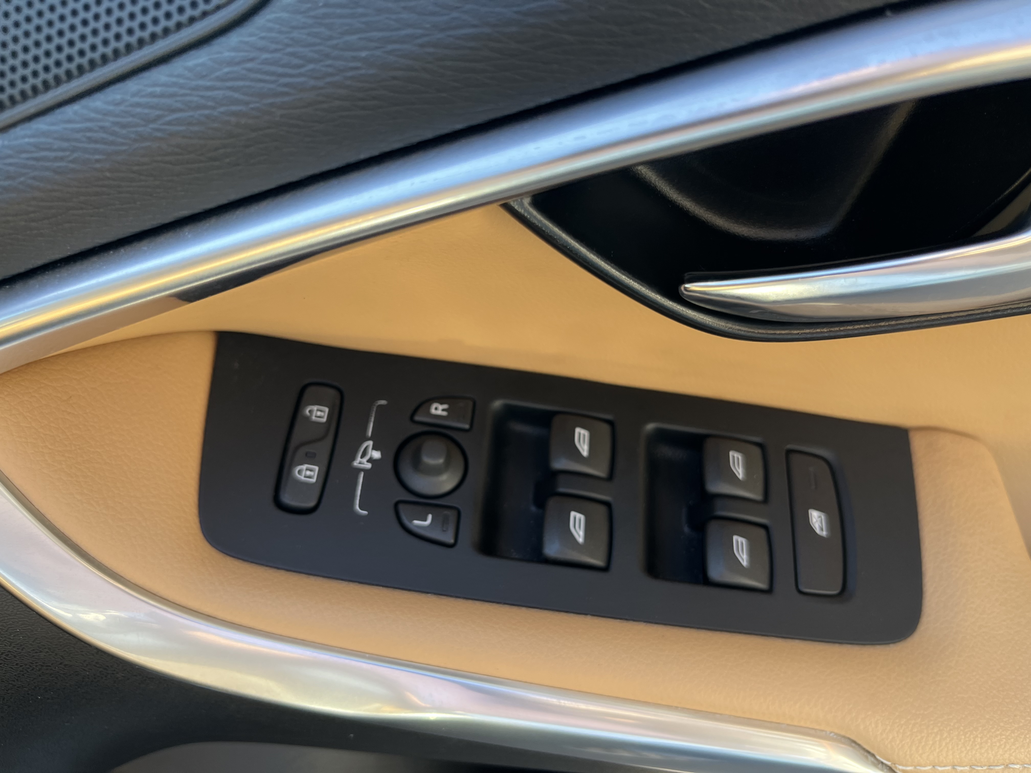 V40クロスカントリー 2017/H29