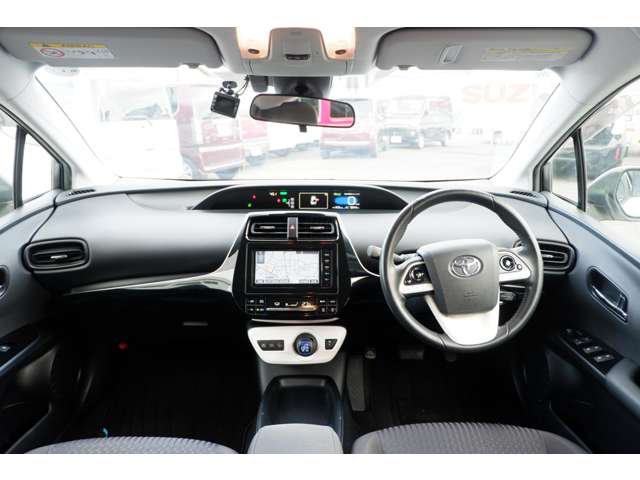 プリウス 2016/H28