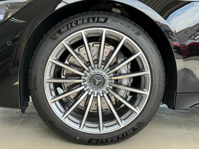 GT 4ドアクーペ 2025/R07