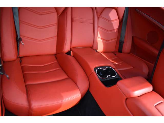 グラントゥーリズモ 2013/H25