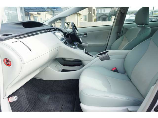 プリウス 2013/H25