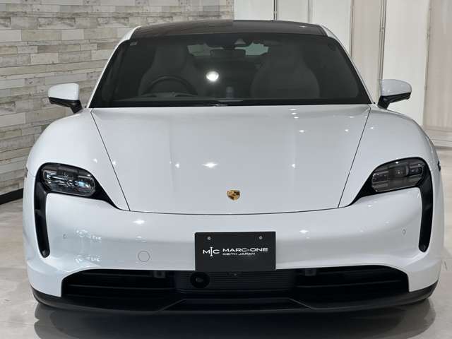 タイカン 2021/R03