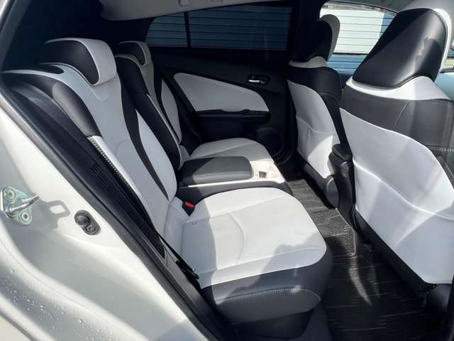 プリウスPHV 2018/H30