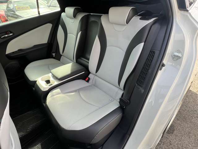 プリウスPHV 2018/H30