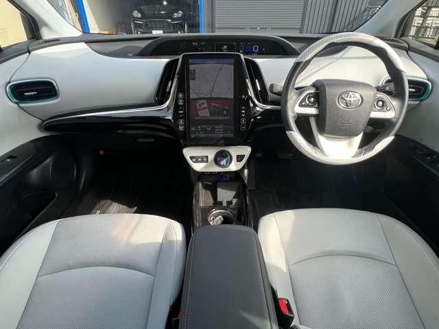 プリウスPHV 2018/H30