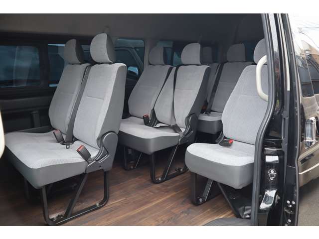 ハイエースコミューター 2020/R02