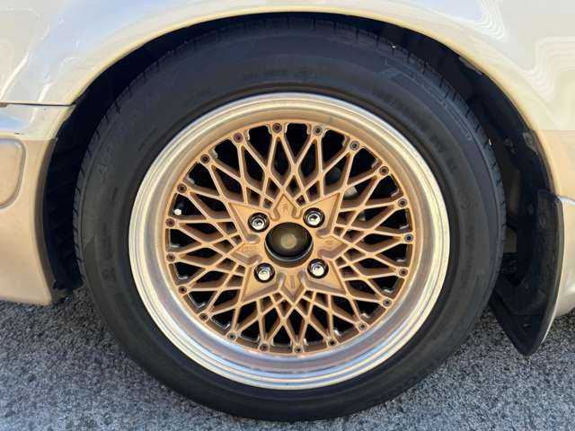 ローレル 1989/H01