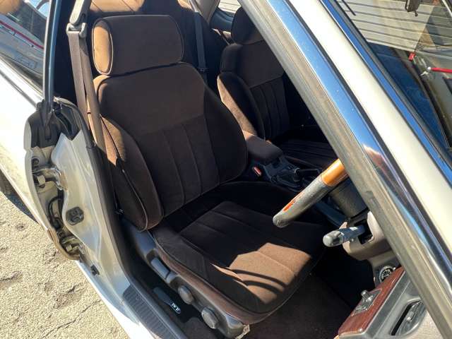 ローレル 1989/H01