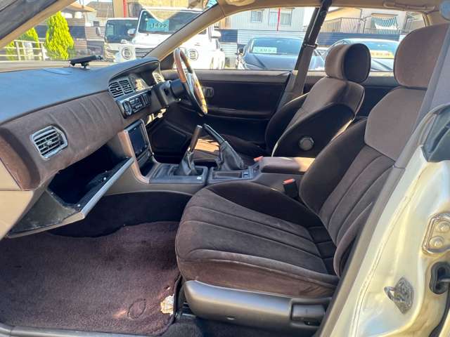 ローレル 1989/H01