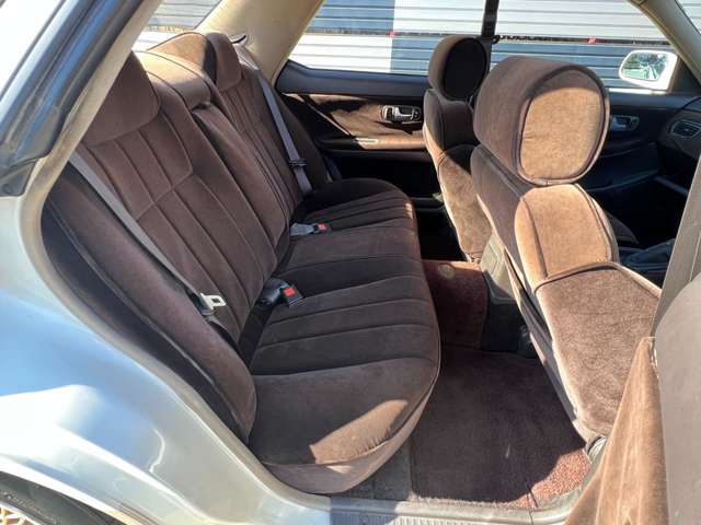 ローレル 1989/H01